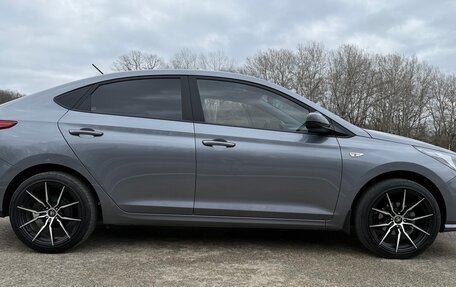 Hyundai Solaris II рестайлинг, 2020 год, 1 900 000 рублей, 5 фотография