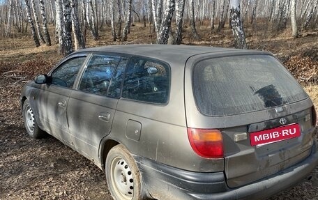 Toyota Caldina, 2001 год, 230 000 рублей, 4 фотография