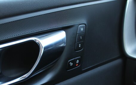 Volvo XC60 II, 2020 год, 4 100 000 рублей, 31 фотография