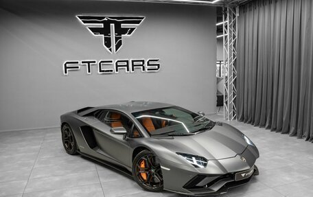 Lamborghini Aventador I рестайлинг, 2017 год, 39 220 000 рублей, 3 фотография