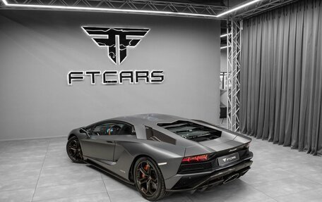 Lamborghini Aventador I рестайлинг, 2017 год, 39 220 000 рублей, 13 фотография