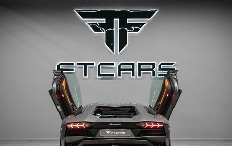 Lamborghini Aventador I рестайлинг, 2017 год, 39 220 000 рублей, 20 фотография