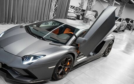 Lamborghini Aventador I рестайлинг, 2017 год, 39 220 000 рублей, 19 фотография