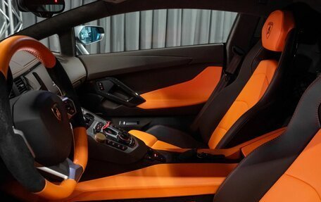 Lamborghini Aventador I рестайлинг, 2017 год, 39 220 000 рублей, 32 фотография