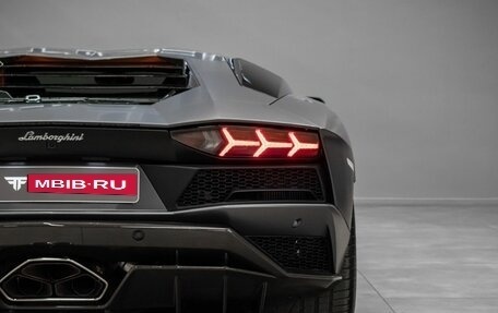 Lamborghini Aventador I рестайлинг, 2017 год, 39 220 000 рублей, 22 фотография