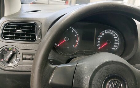 Volkswagen Polo VI (EU Market), 2012 год, 495 000 рублей, 25 фотография