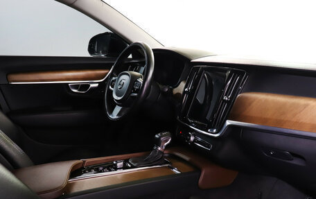 Volvo S90 II рестайлинг, 2019 год, 2 399 000 рублей, 9 фотография