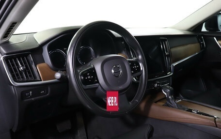 Volvo S90 II рестайлинг, 2019 год, 2 399 000 рублей, 13 фотография