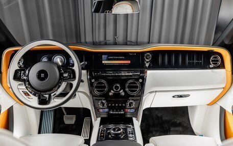 Rolls-Royce Cullinan, 2025 год, 77 916 200 рублей, 3 фотография