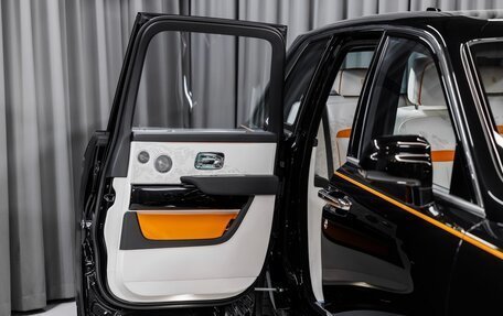 Rolls-Royce Cullinan, 2025 год, 77 916 200 рублей, 19 фотография