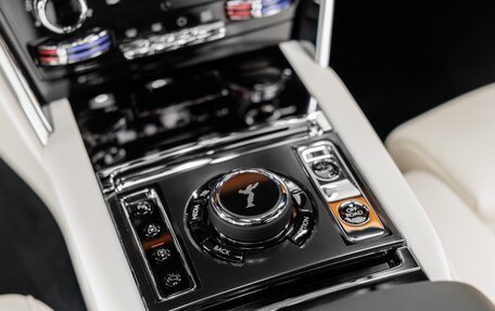 Rolls-Royce Cullinan, 2025 год, 77 916 200 рублей, 37 фотография