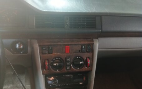 Mercedes-Benz E-Класс, 1992 год, 300 000 рублей, 13 фотография