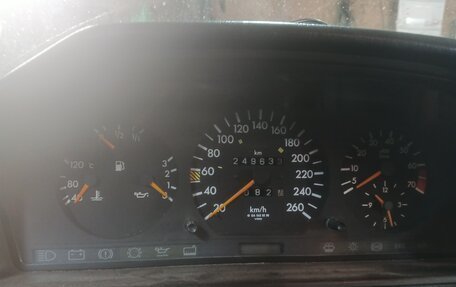 Mercedes-Benz E-Класс, 1992 год, 300 000 рублей, 14 фотография