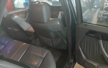 Mercedes-Benz E-Класс, 1992 год, 300 000 рублей, 8 фотография