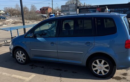 Volkswagen Touran III, 2010 год, 790 000 рублей, 6 фотография