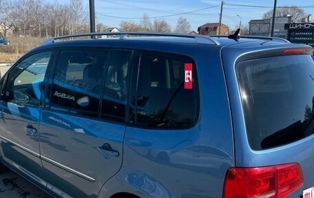 Volkswagen Touran III, 2010 год, 790 000 рублей, 5 фотография