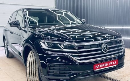 Volkswagen Touareg III, 2018 год, 3 750 000 рублей, 1 фотография