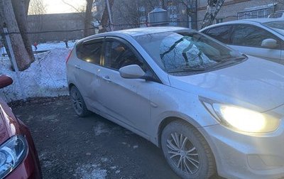 Hyundai Solaris II рестайлинг, 2011 год, 255 000 рублей, 1 фотография