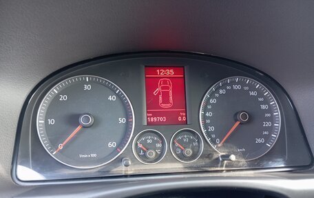 Volkswagen Touran III, 2008 год, 700 000 рублей, 3 фотография