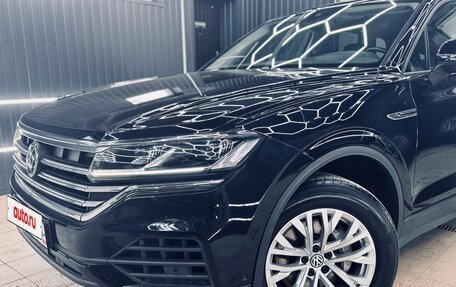 Volkswagen Touareg III, 2018 год, 3 750 000 рублей, 10 фотография