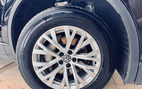 Volkswagen Touareg III, 2018 год, 3 750 000 рублей, 28 фотография