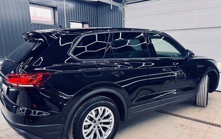Volkswagen Touareg III, 2018 год, 3 750 000 рублей, 22 фотография