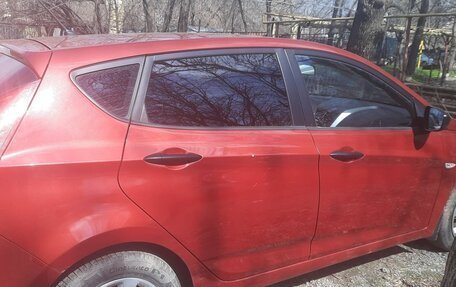 Hyundai Solaris II рестайлинг, 2012 год, 600 000 рублей, 3 фотография