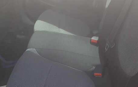 Hyundai Solaris II рестайлинг, 2012 год, 600 000 рублей, 14 фотография