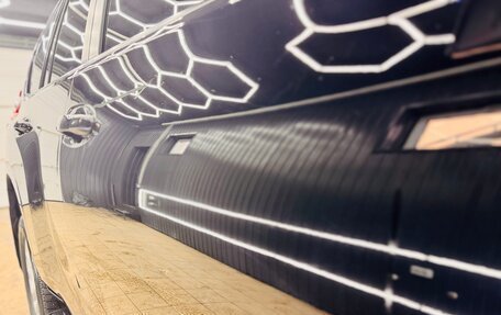 Toyota Land Cruiser Prado 150 рестайлинг 2, 2014 год, 3 150 000 рублей, 10 фотография