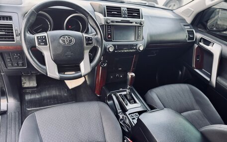 Toyota Land Cruiser Prado 150 рестайлинг 2, 2014 год, 3 150 000 рублей, 19 фотография