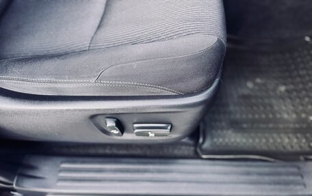 Toyota Land Cruiser Prado 150 рестайлинг 2, 2014 год, 3 150 000 рублей, 33 фотография