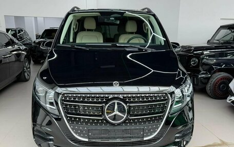 Mercedes-Benz V-Класс, 2025 год, 14 550 000 рублей, 2 фотография