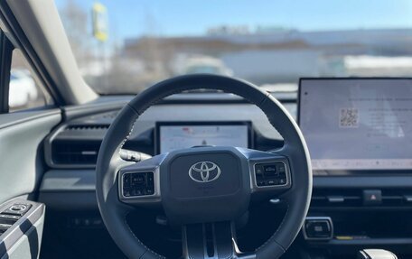 Toyota RAV4, 2026 год, 4 690 000 рублей, 15 фотография