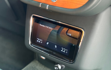 Bentley Bentayga I, 2023 год, 22 890 000 рублей, 17 фотография