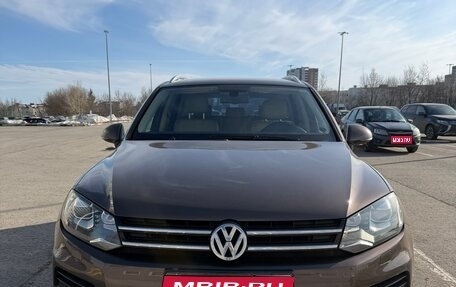 Volkswagen Touareg III, 2012 год, 2 390 000 рублей, 1 фотография
