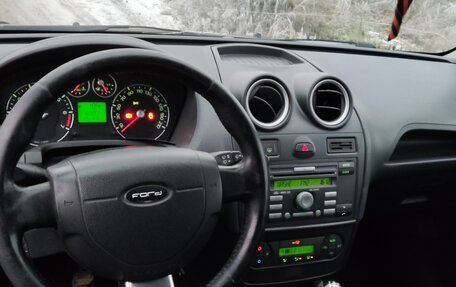 Ford Fiesta, 2007 год, 395 000 рублей, 4 фотография