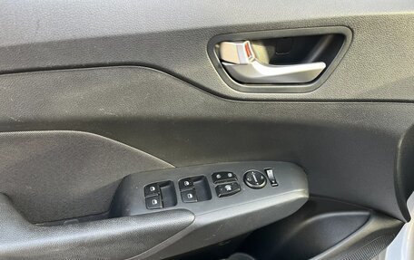 Hyundai Solaris II рестайлинг, 2019 год, 1 230 000 рублей, 11 фотография