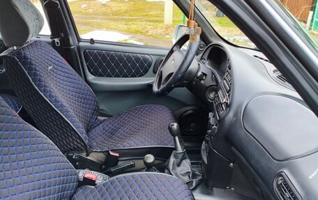 Chevrolet Niva I рестайлинг, 2004 год, 550 000 рублей, 6 фотография