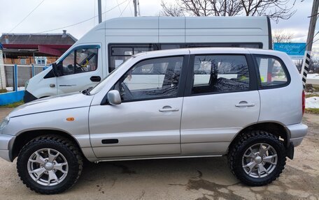 Chevrolet Niva I рестайлинг, 2004 год, 550 000 рублей, 4 фотография