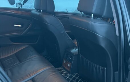 BMW 5 серия, 2004 год, 1 350 000 рублей, 13 фотография