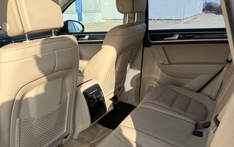 Volkswagen Touareg III, 2012 год, 2 390 000 рублей, 7 фотография