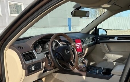 Volkswagen Touareg III, 2012 год, 2 390 000 рублей, 5 фотография