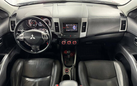 Mitsubishi Outlander III рестайлинг 3, 2009 год, 999 000 рублей, 9 фотография