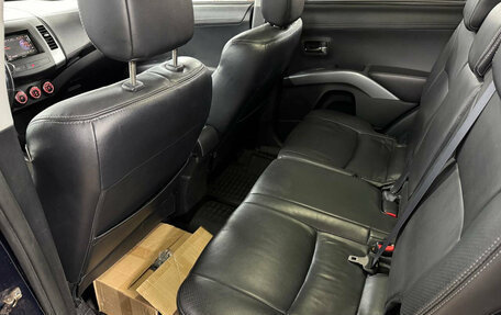 Mitsubishi Outlander III рестайлинг 3, 2009 год, 999 000 рублей, 17 фотография