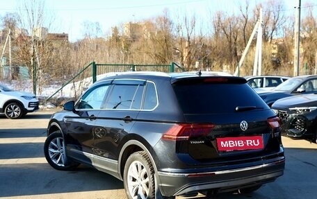 Volkswagen Tiguan II, 2017 год, 2 399 999 рублей, 3 фотография