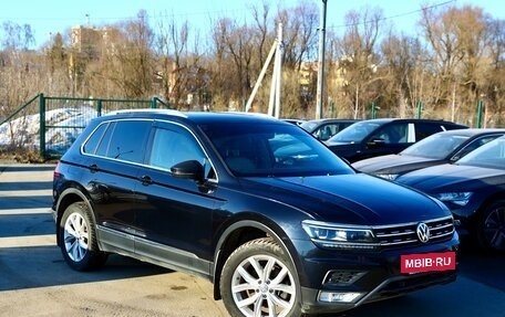 Volkswagen Tiguan II, 2017 год, 2 399 999 рублей, 2 фотография