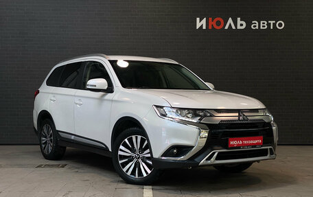 Mitsubishi Outlander III рестайлинг 3, 2019 год, 2 220 000 рублей, 3 фотография