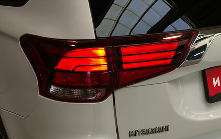 Mitsubishi Outlander III рестайлинг 3, 2019 год, 2 220 000 рублей, 7 фотография