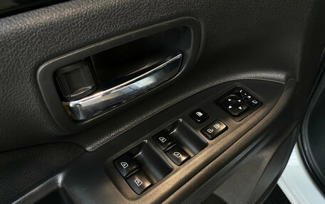 Mitsubishi Outlander III рестайлинг 3, 2019 год, 2 220 000 рублей, 16 фотография