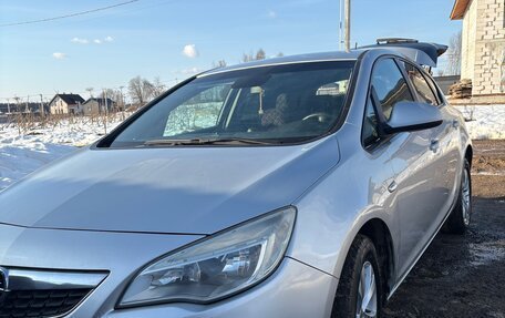 Opel Astra J, 2010 год, 570 000 рублей, 4 фотография
